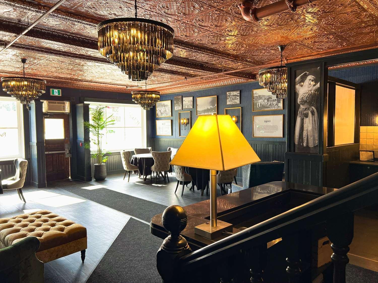Midnight Sun, A Coast Hotel ドーソン・シティ エクステリア 写真