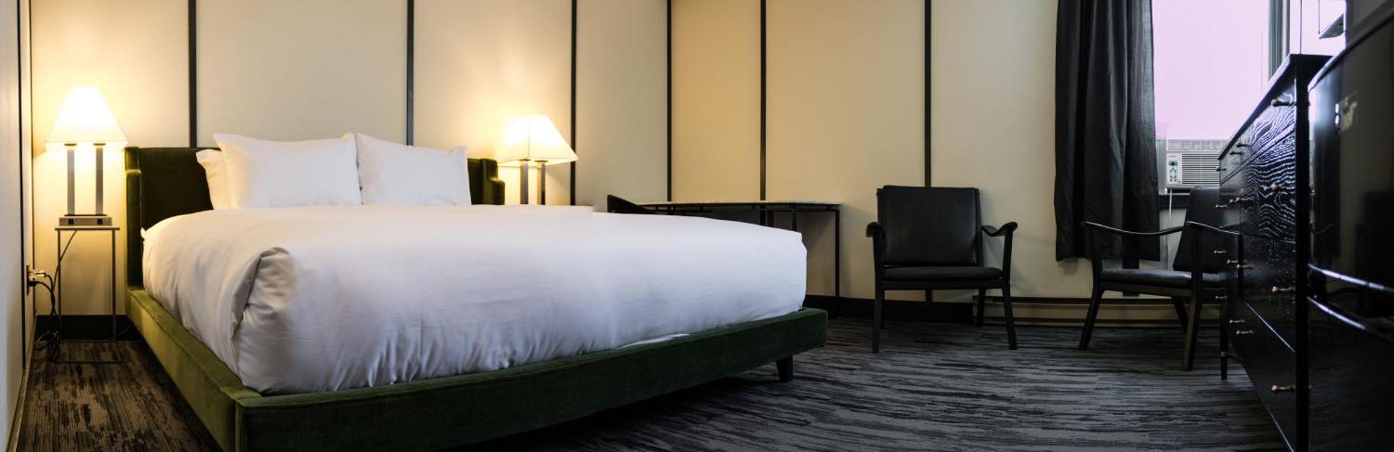Midnight Sun, A Coast Hotel ドーソン・シティ エクステリア 写真