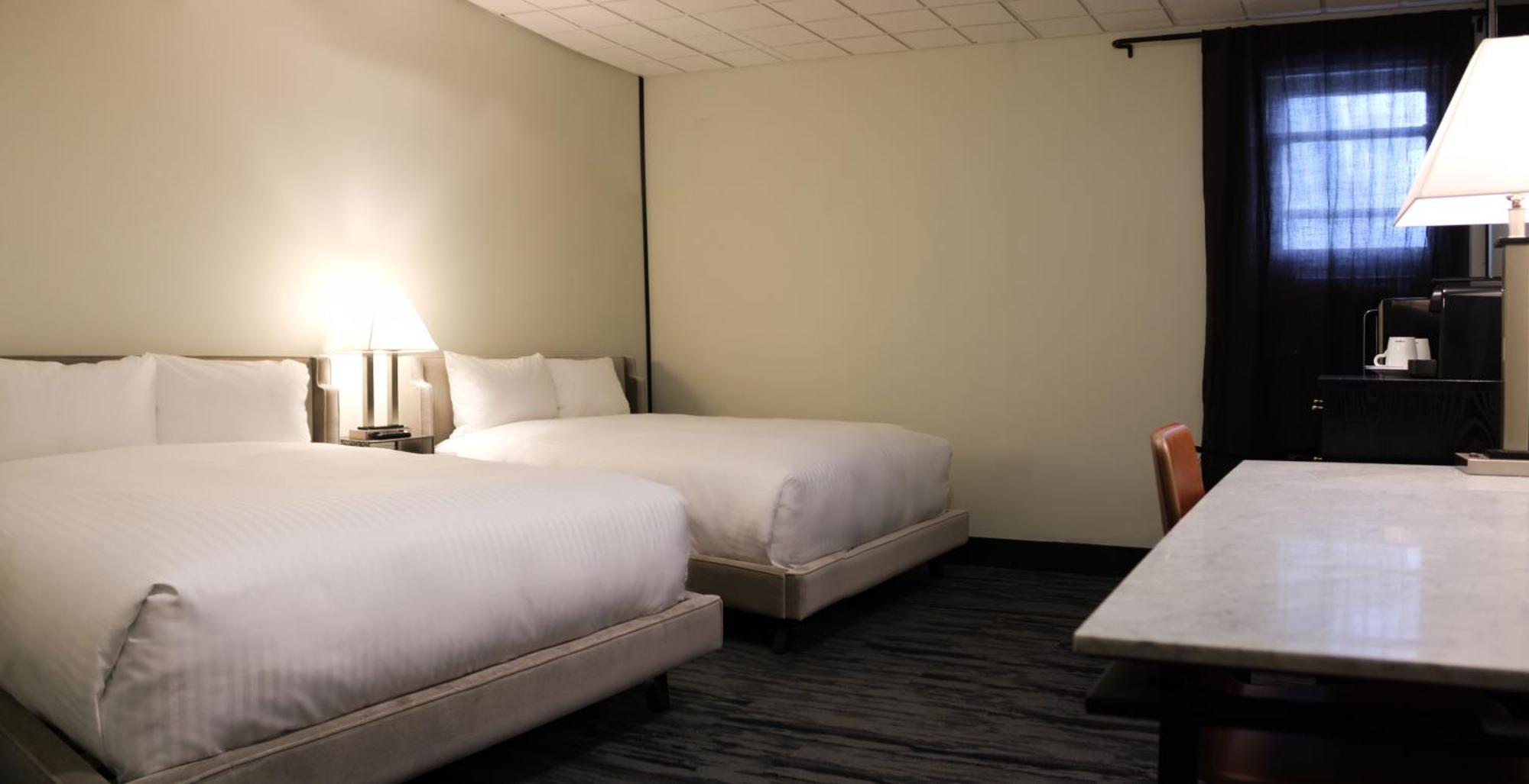 Midnight Sun, A Coast Hotel ドーソン・シティ エクステリア 写真